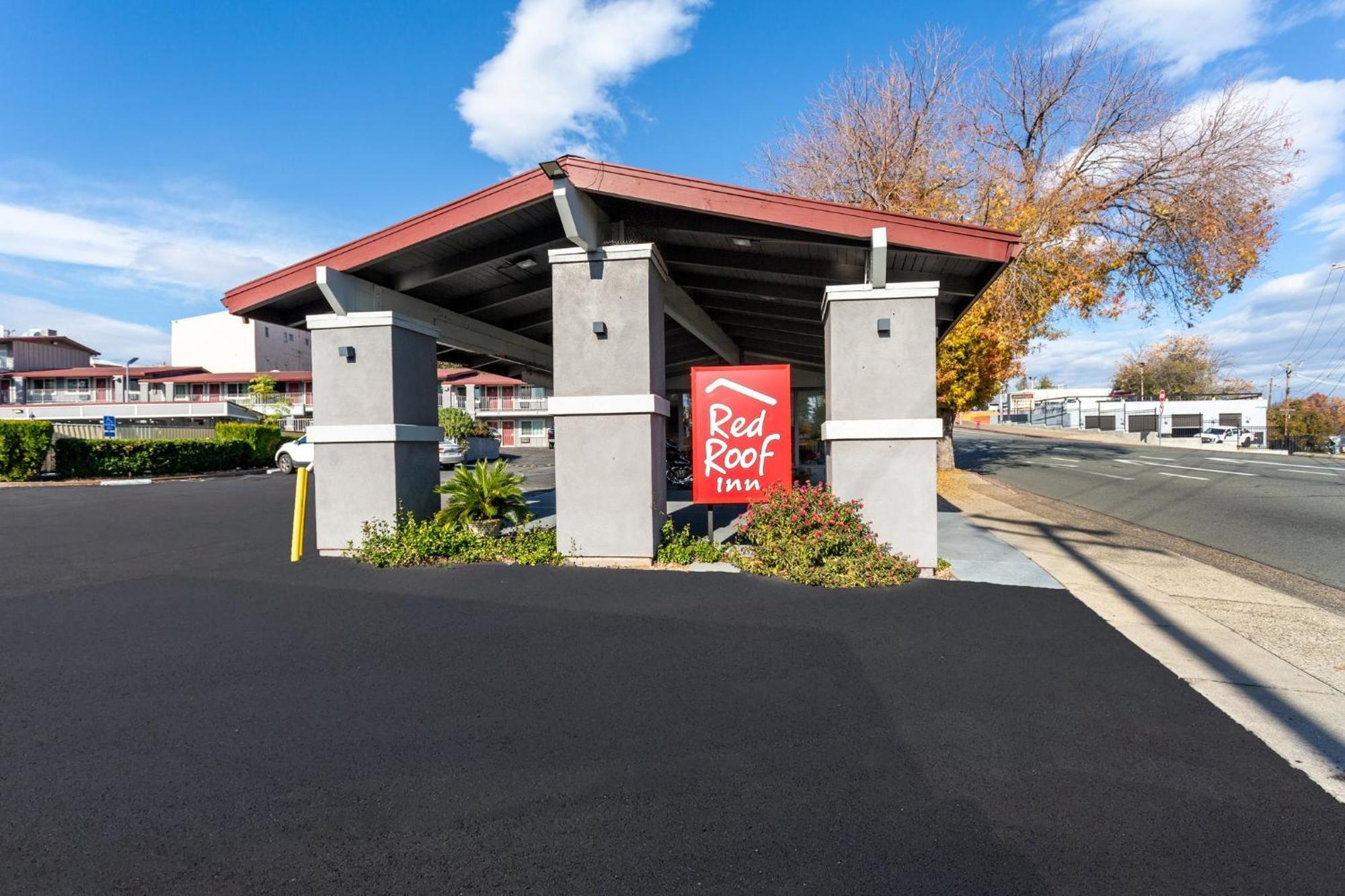 Red Roof 2* Redding